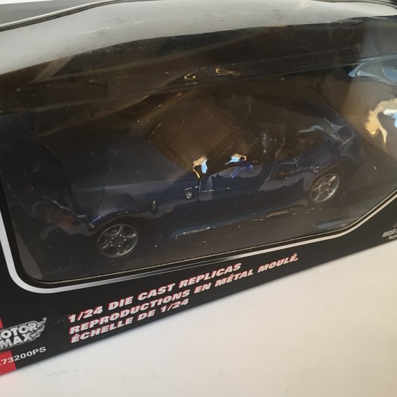 Motor Max 1:24 Collector's 1995-2002 BMW Z3 (E36) Die-Cast Replica Car / Blue - Picture 1 of 6